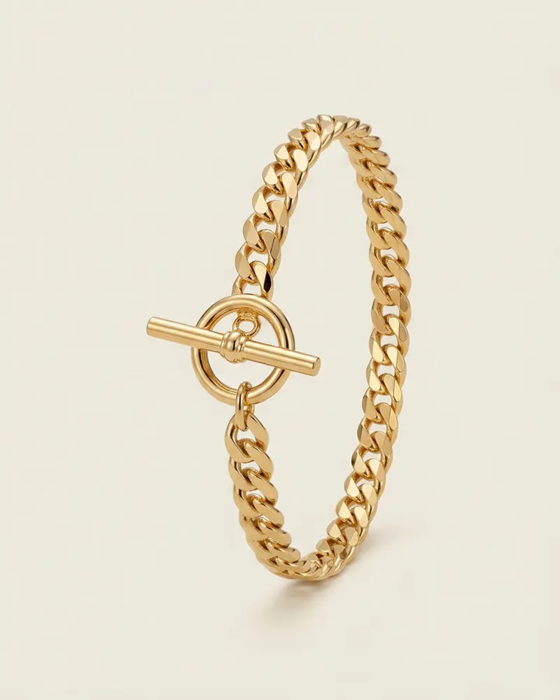 Flat Curb Chain Bracelet in Gold Vermeil: a 4mm flat curb chain bracelet with a T-bar clasp