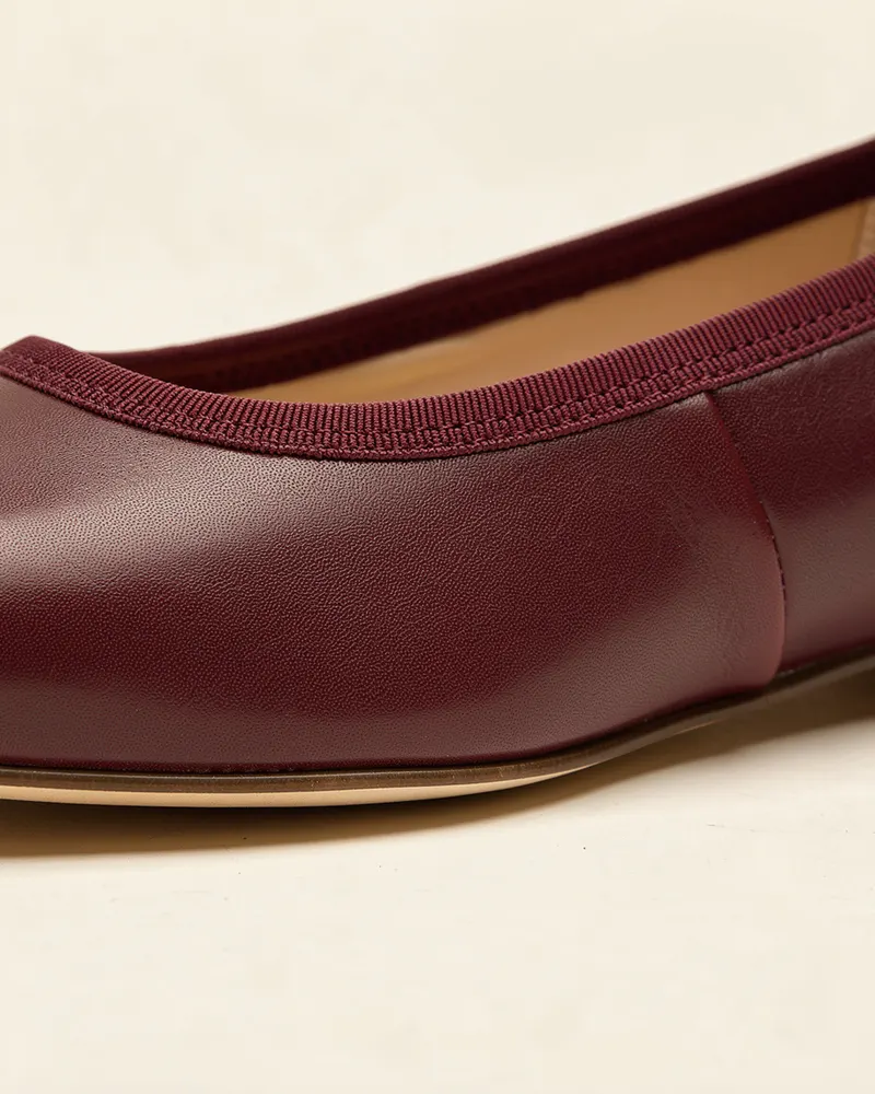 Close-up of the Ines Leather Ballet Flat in Oxblood: nappa leather upper